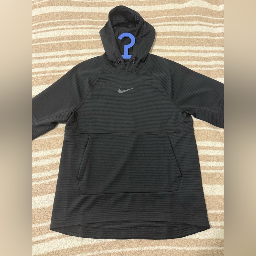 Nike Black Men’s Dri-FIT fleece pullover hoodie